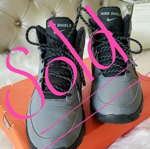 ❌❌SOLD❌❌**Relist**Nike Free Trainer 7.0 Shield